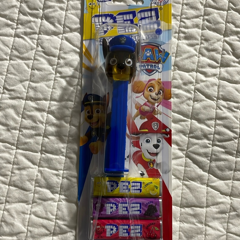 Paw Patrol Crystal Chase Pez Candy Dispenser NWT